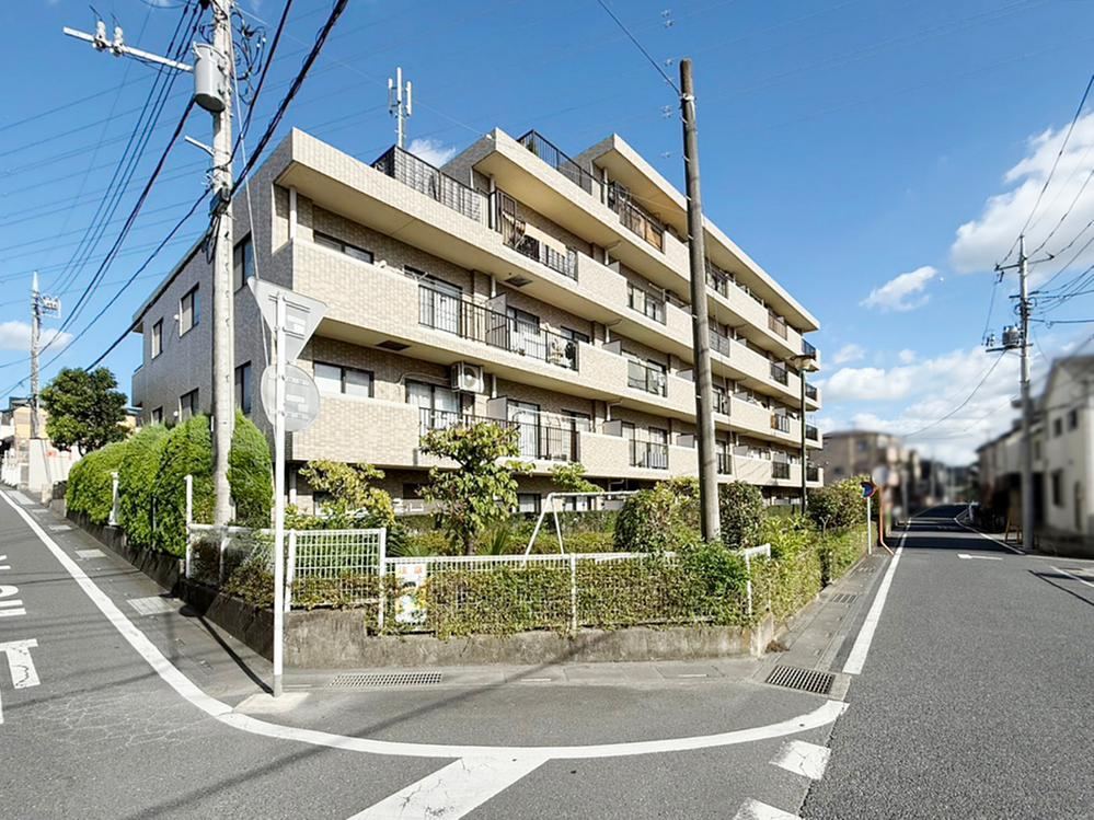 3LDK apartment in Kita Ward, Saitama - Photo 1