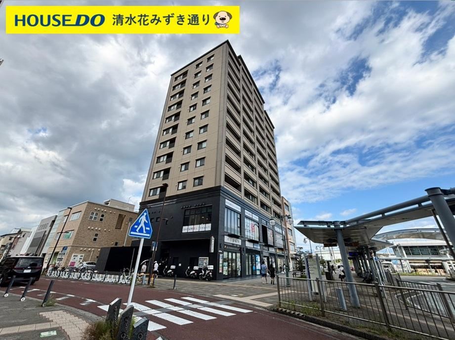 3LDK apartment in Shimizu Ward, Shizuoka - Photo 1