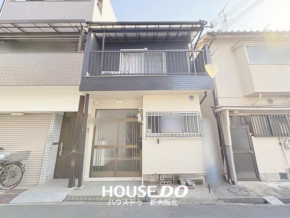 3LDK house in Toyonaka, Osaka - Photo 1
