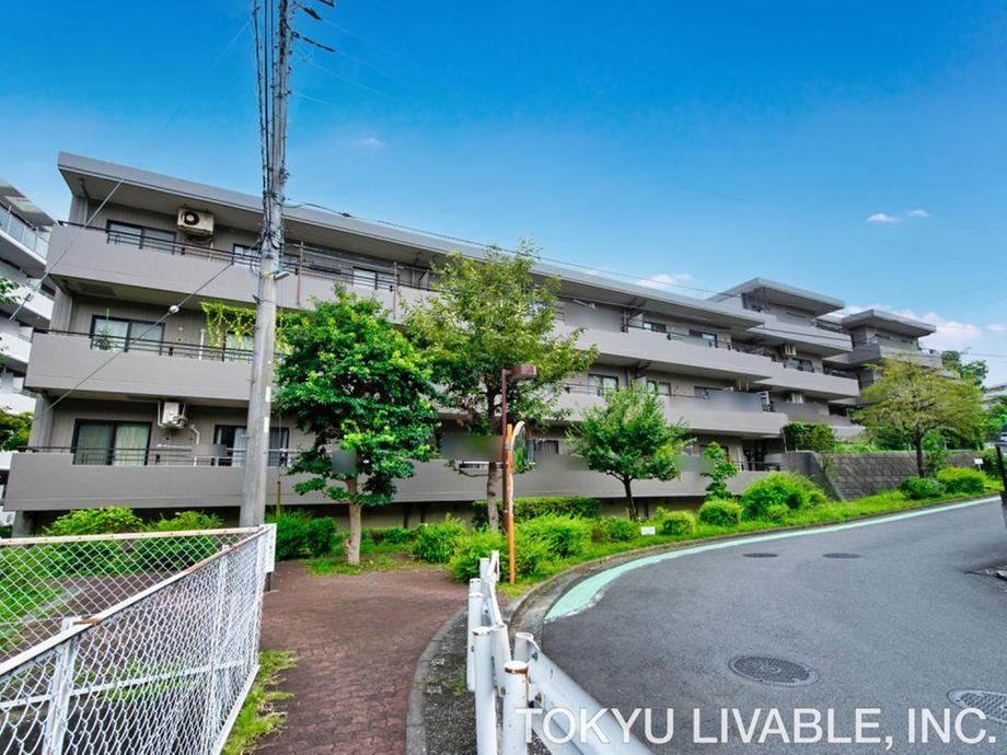 4LDK apartment in Asahi Ward, Yokohama, Kanagawa - Photo 1