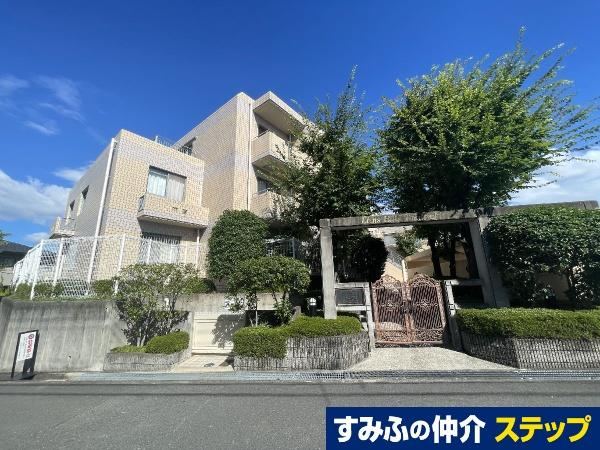 3LDK apartment in Takatsuki, Osaka - Photo 1