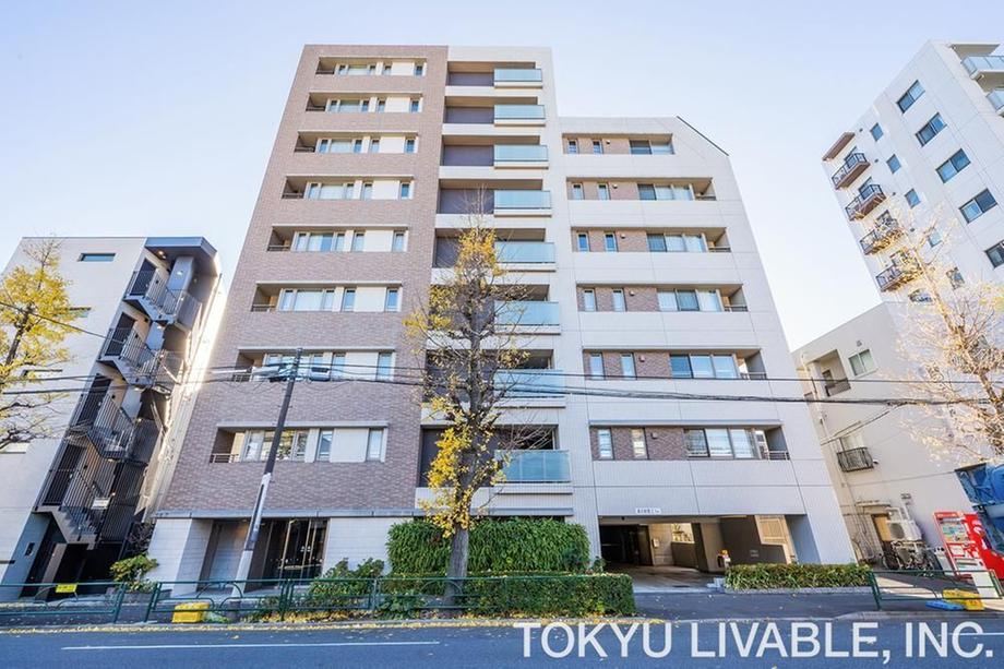 2LDK apartment in Bunkyo Ward, Tokyo - Photo 1