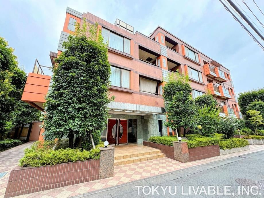 3LDK apartment in Setagaya Ward, Tokyo - Photo 1