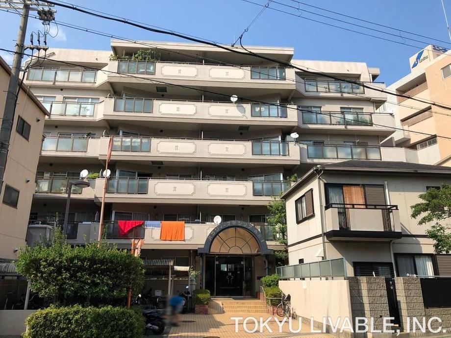 3LDK apartment in Nishinomiya, Hyogo - Photo 1