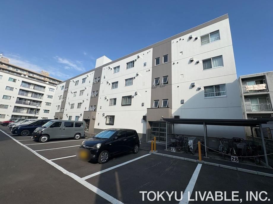4LDK apartment in Shiroishi Ward, Sapporo, Hokkaido - Photo 1