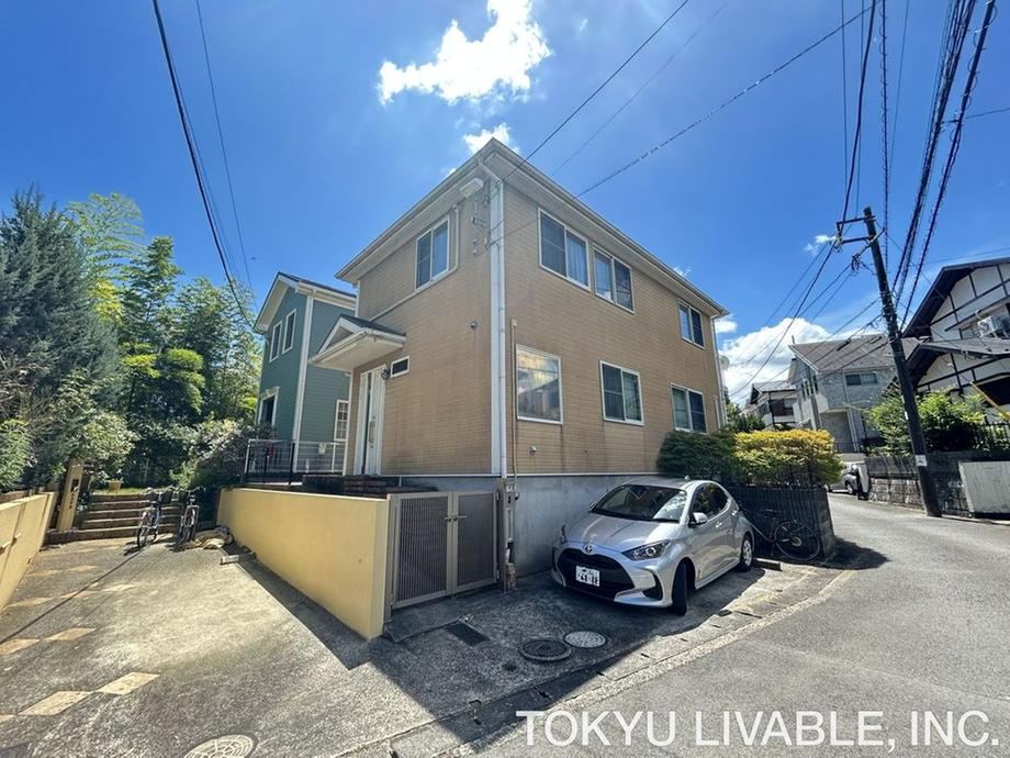 4LDK house in Kohoku Ward, Yokohama, Kanagawa - Photo 1