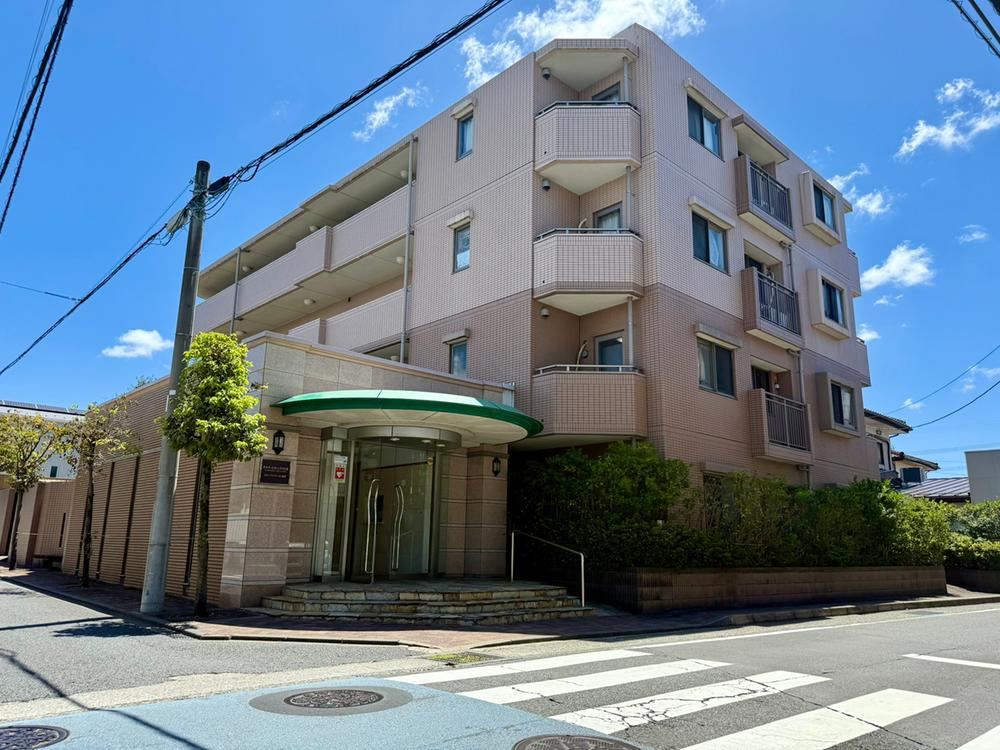 3LDK apartment in Yamato, Kanagawa - Photo 1