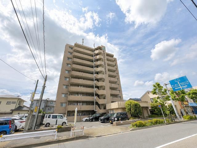 2LDK+S apartment in Adachi Ward, Tokyo - Photo 1