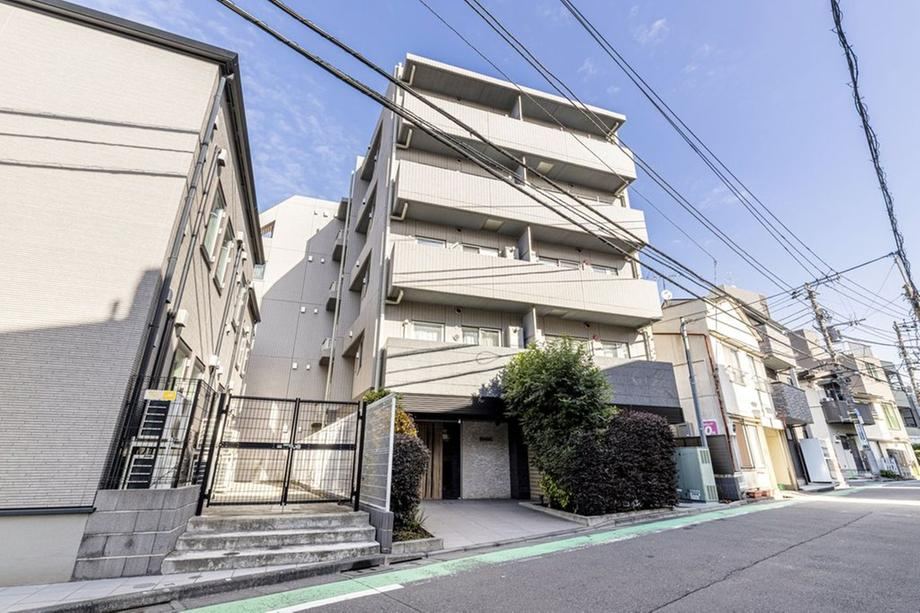 1LDK apartment in Nakano Ward, Tokyo - Photo 1