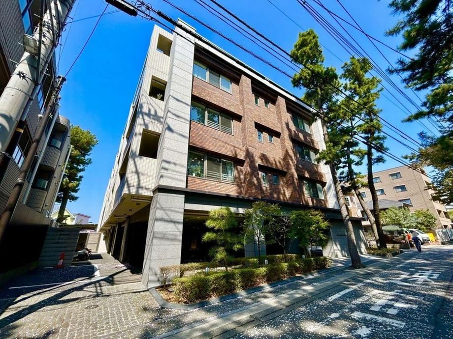 3LDK apartment in Chigasaki, Kanagawa - Photo 1