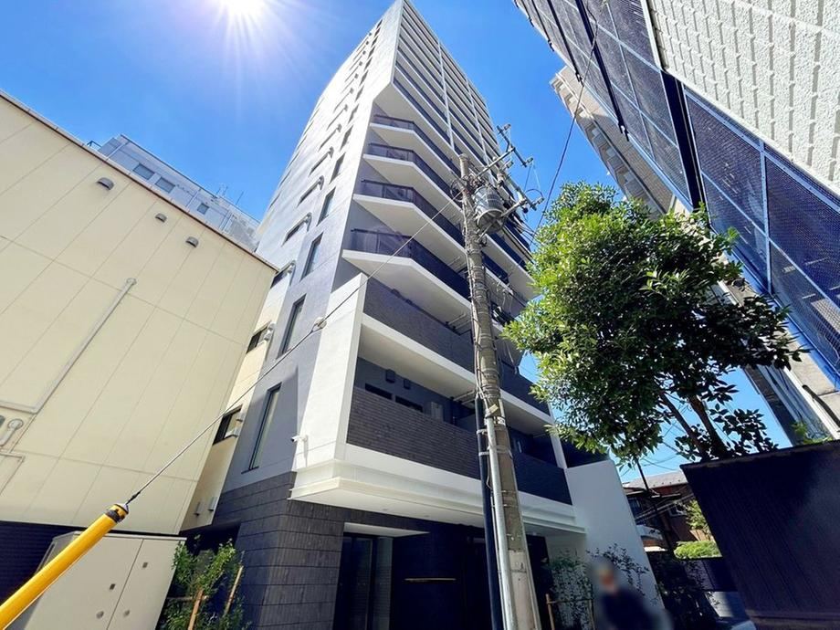 2LDK apartment in Shibuya Ward, Tokyo - Photo 1
