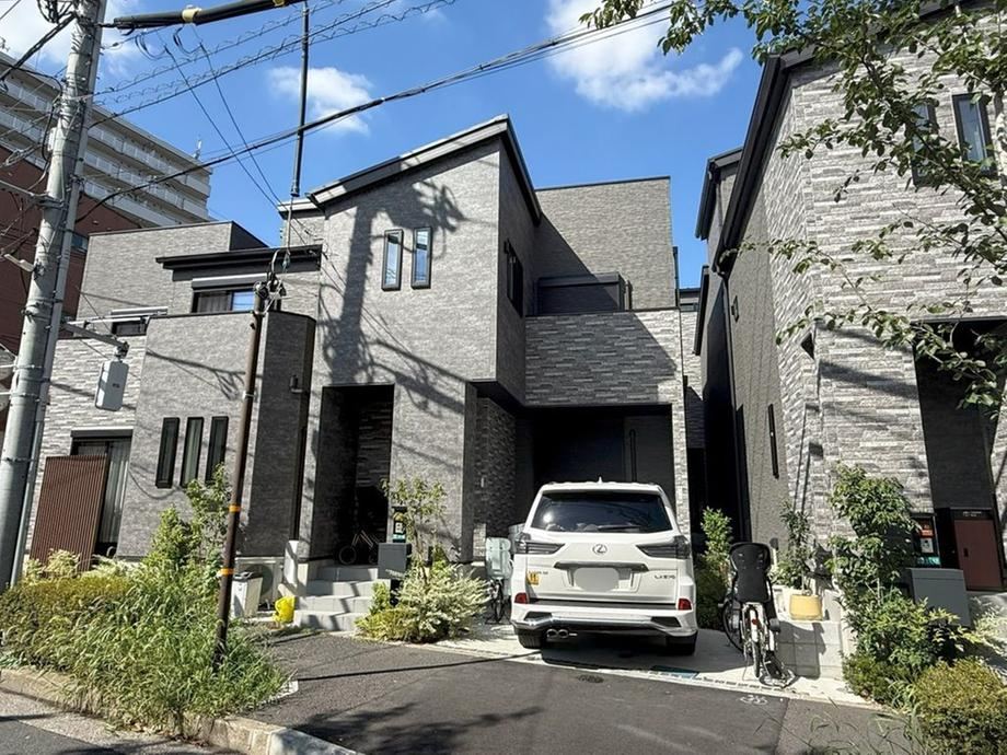4LDK house in Edogawa Ward, Tokyo - Photo 1