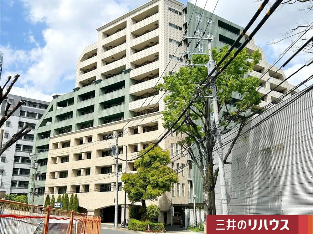 3LDK apartment in Bunkyo Ward, Tokyo - Photo 1
