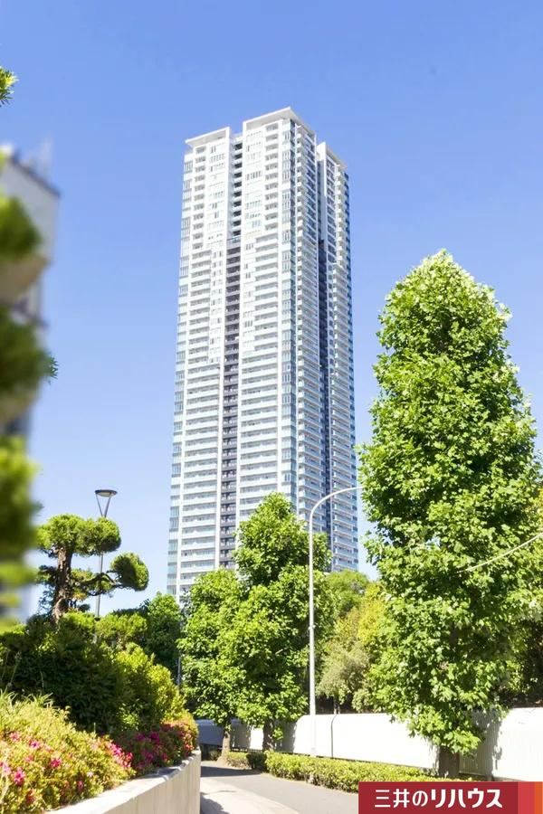 3LDK apartment in Toyonaka, Osaka - Photo 1