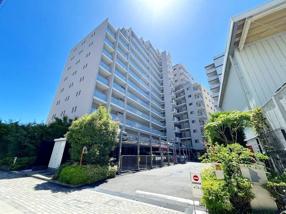 3LDK apartment in Koto Ward, Tokyo - Photo 1