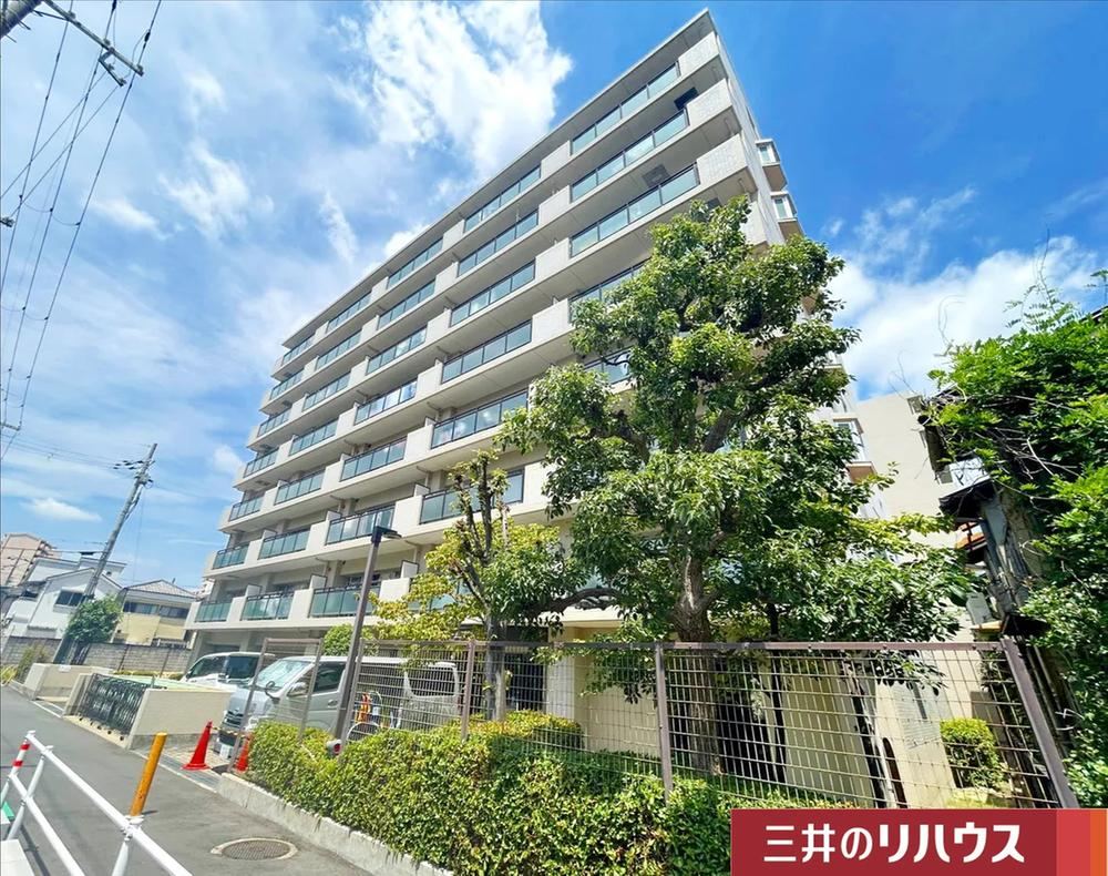 3LDK apartment in Hirakata, Osaka - Photo 1