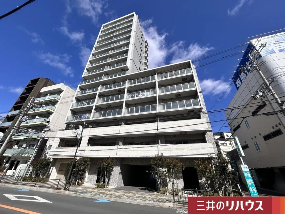 2LDK apartment in Hirakata, Osaka - Photo 1