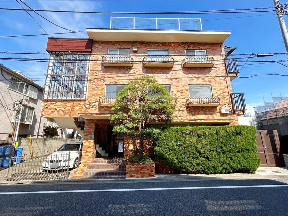 2LDK+S apartment in Setagaya Ward, Tokyo - Photo 1