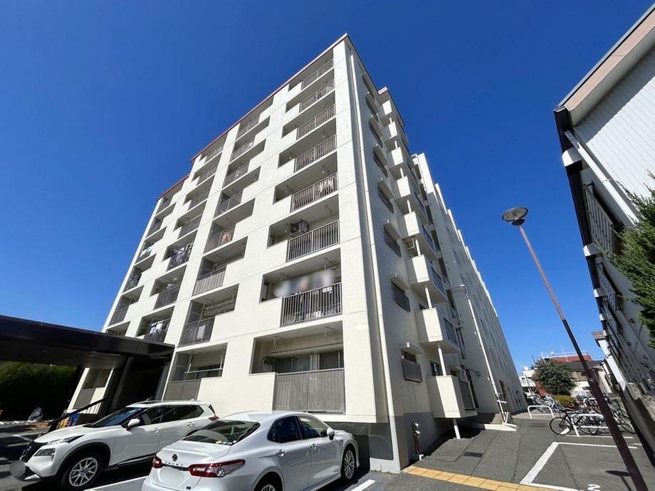 2LDK apartment in Meguro Ward, Tokyo - Photo 1