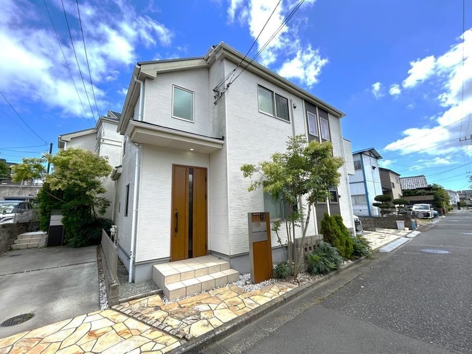 3LDK house in Fujisawa, Kanagawa - Photo 1