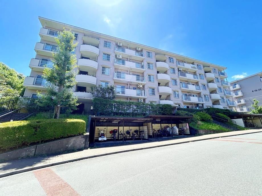3LDK apartment in Hachioji, Tokyo - Photo 1