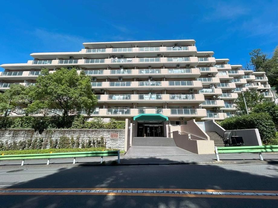 3LDK apartment in Hino, Tokyo - Photo 1