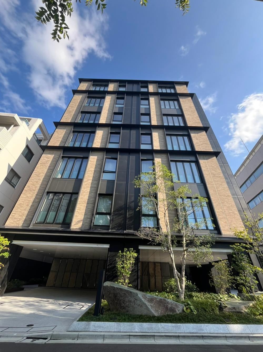 3LDK apartment in Chiyoda Ward, Tokyo - Photo 1