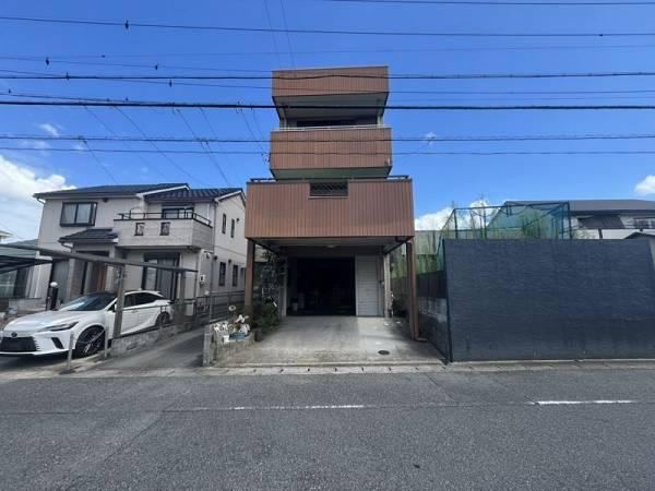 6LDK house in Toyota, Aichi - Photo 1