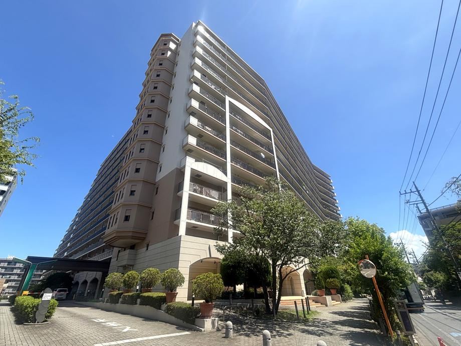 3LDK apartment in Koto Ward, Tokyo - Photo 1