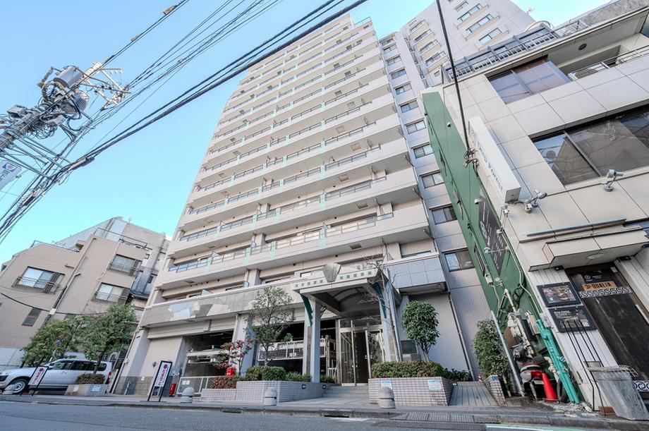 1DK apartment in Shibuya Ward, Tokyo - Photo 1