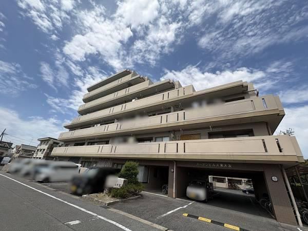 4LDK apartment in Okazaki, Aichi - Photo 1