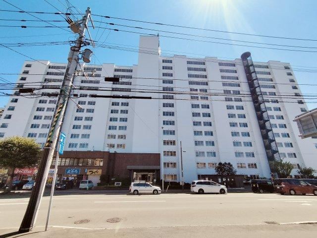 3LDK apartment in Toyohira Ward, Sapporo, Hokkaido - Photo 1