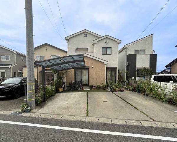 4LDK house in Ichinomiya, Aichi - Photo 1