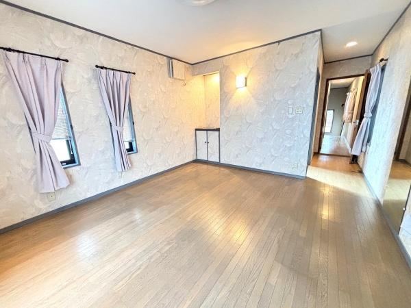 3DK+S house in Higashiyodogawa Ward, Osaka - Photo 1