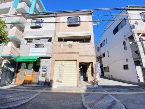 4LDK house in Sumiyoshi Ward, Osaka - Photo 1