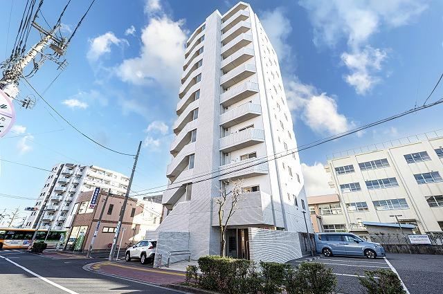 2LDK+S apartment in Adachi Ward, Tokyo - Photo 1