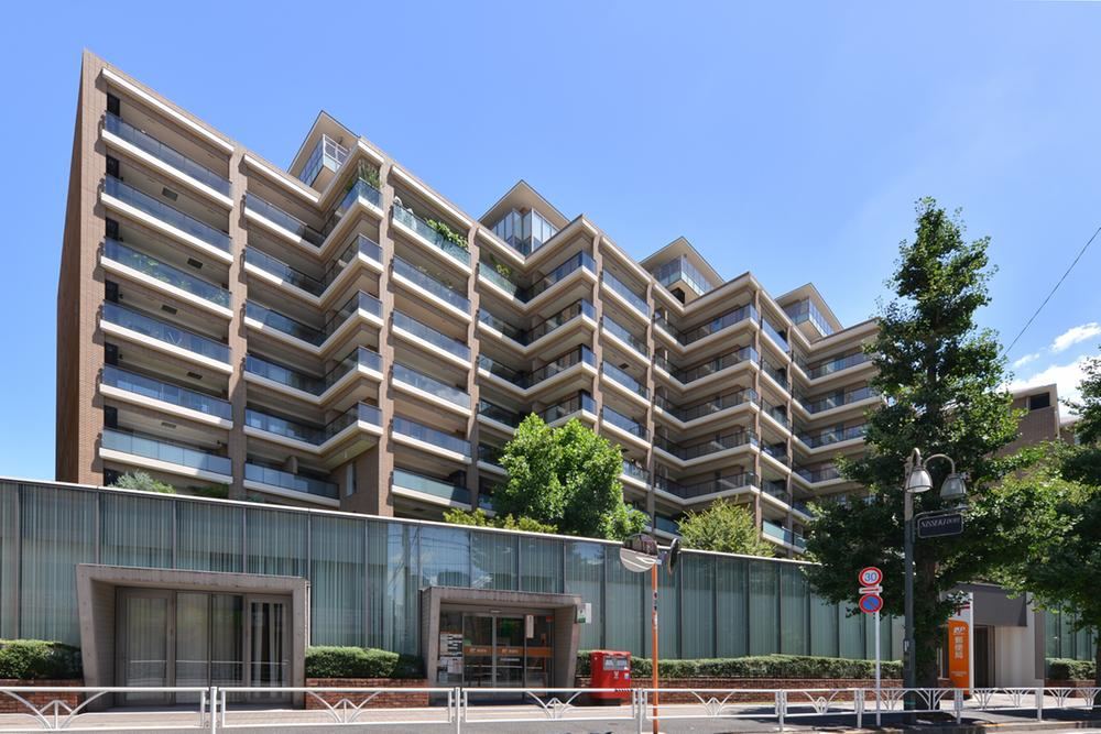 1LDK apartment in Shibuya Ward, Tokyo - Photo 1