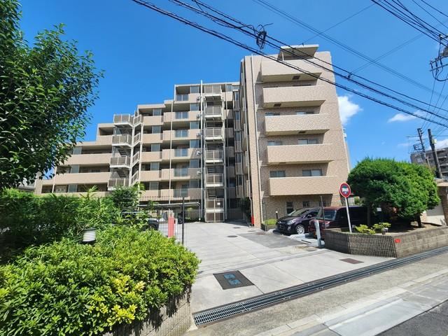 3LDK apartment in Urawa Ward, Saitama - Photo 1