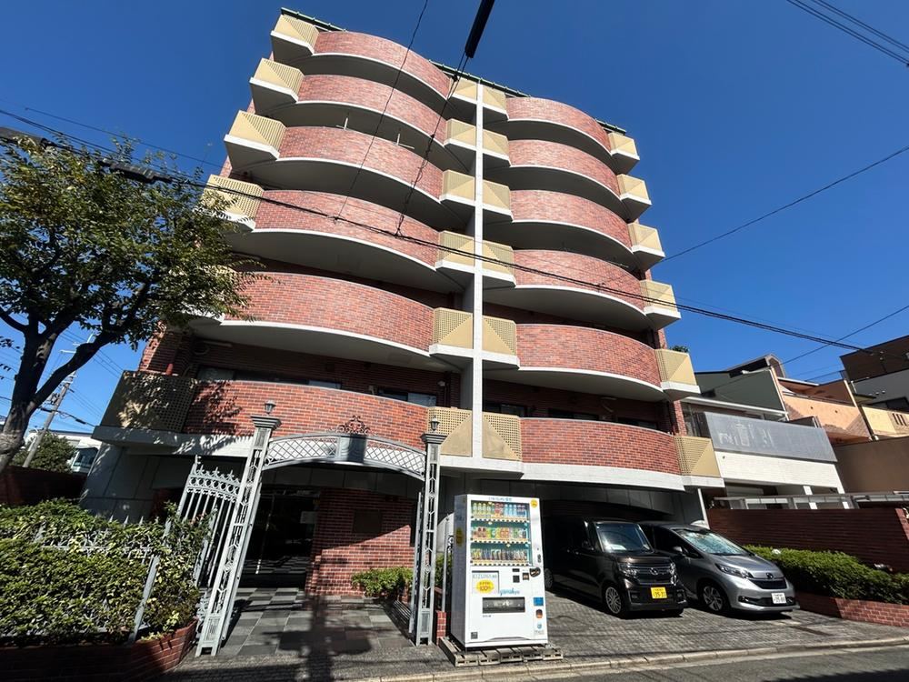 2LDK apartment in Shimogyo Ward, Kyoto - Photo 1