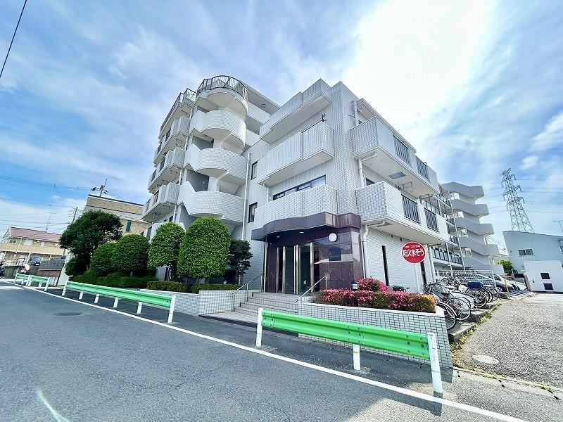 3LDK apartment in Tama, Tokyo - Photo 1