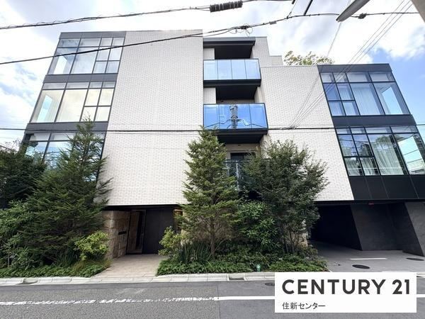2LDK apartment in Setagaya Ward, Tokyo - Photo 1