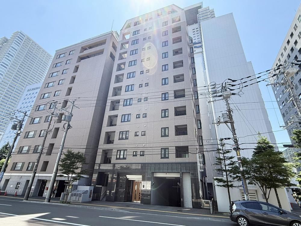 2LDK apartment in Kita Ward, Sapporo, Hokkaido - Photo 1