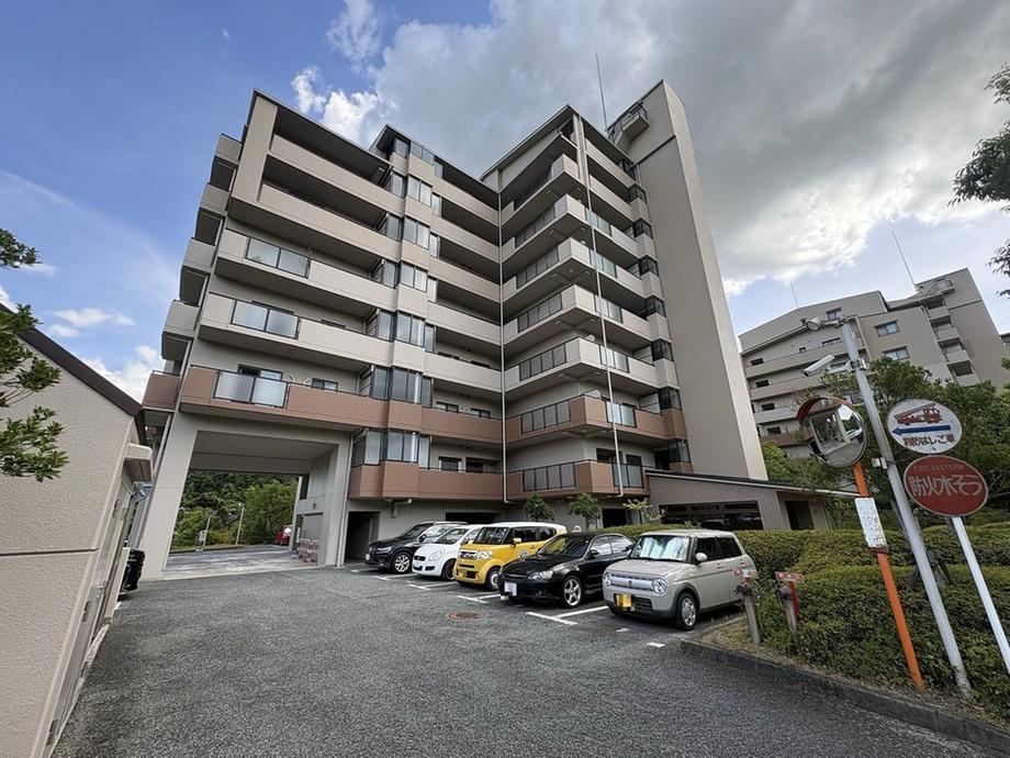 4LDK apartment in Sanda, Hyogo - Photo 1