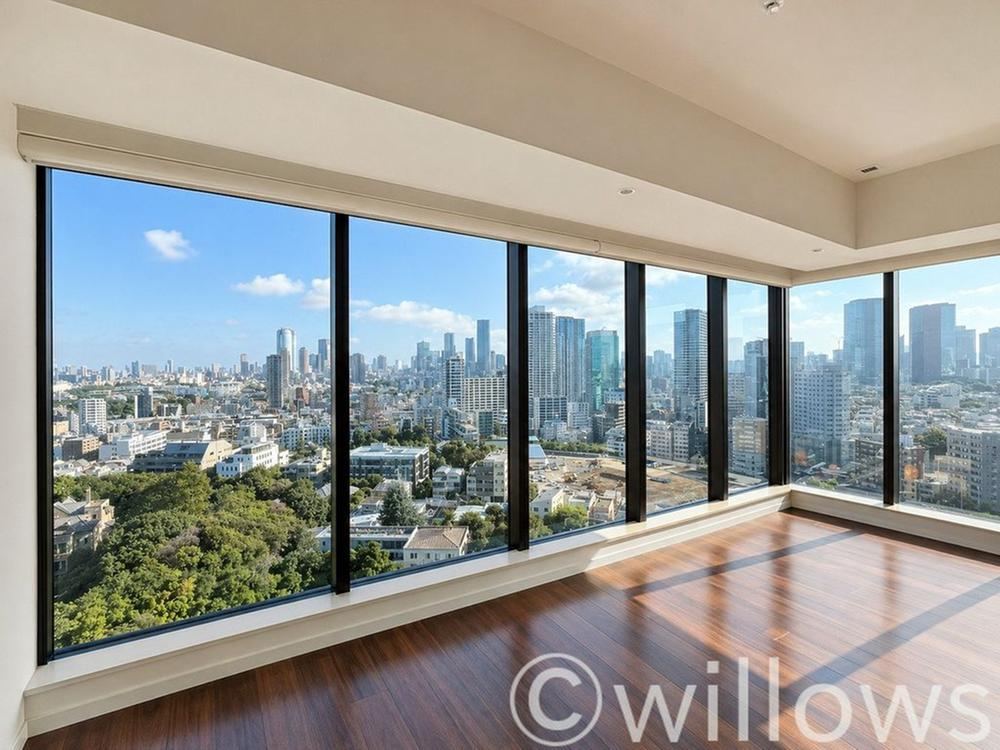 3LDK apartment in Minato Ward, Tokyo - Photo 1