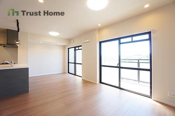3LDK apartment in Suita, Osaka - Photo 1