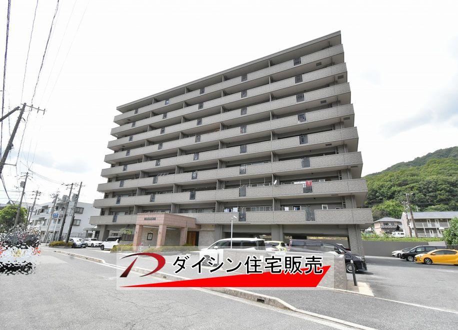 3LDK apartment in Aki Ward, Hiroshima - Photo 1