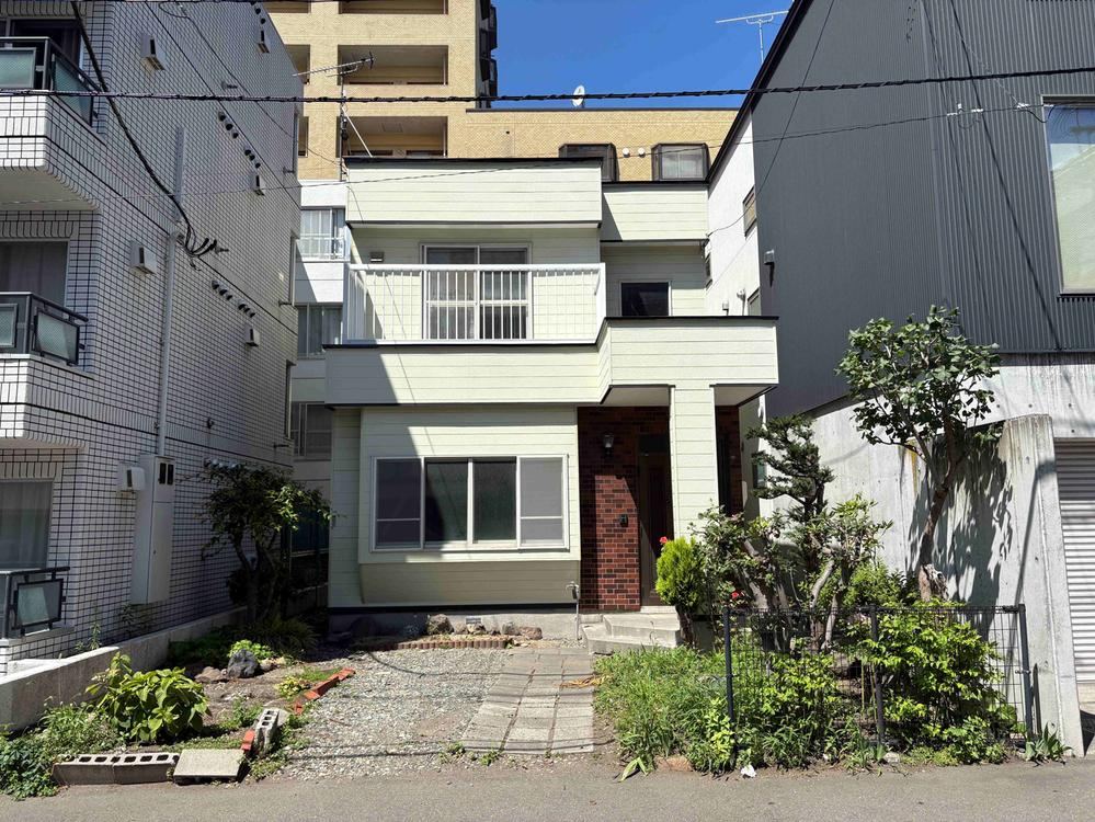 4LDK house in Chuo Ward, Sapporo, Hokkaido - Photo 1