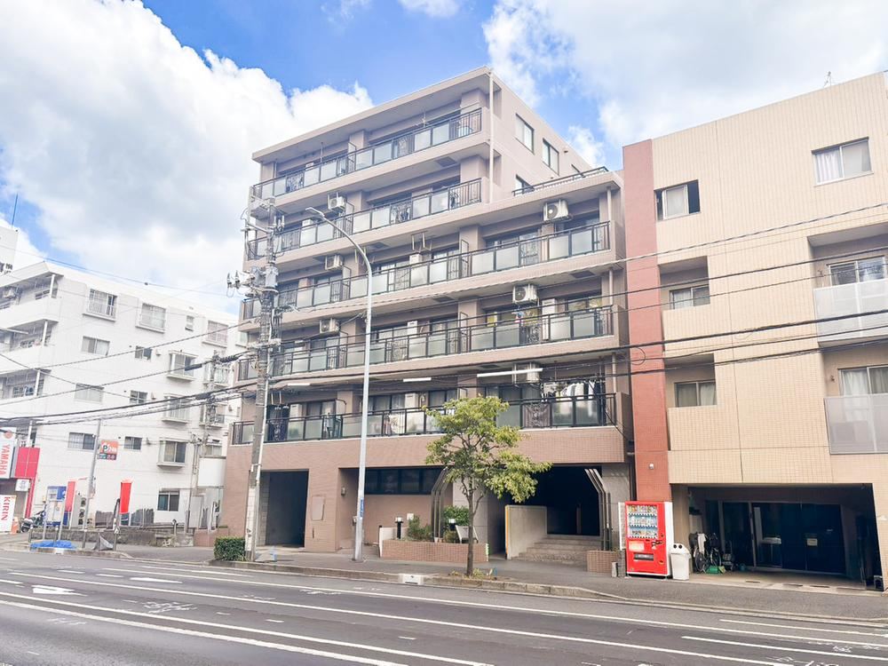 1LDK+S apartment in Minami Ward, Yokohama, Kanagawa - Photo 1