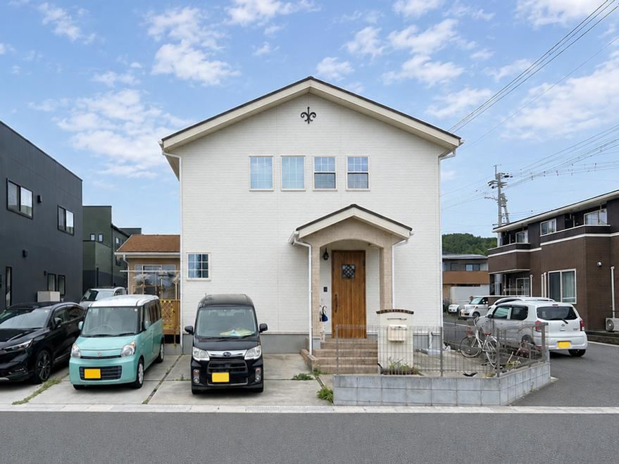 4LDK house in Yufu, Oita - Photo 1