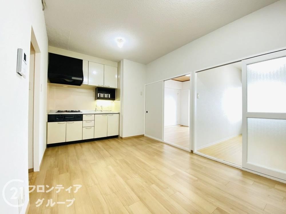3DK apartment in Joto Ward, Osaka - Photo 1